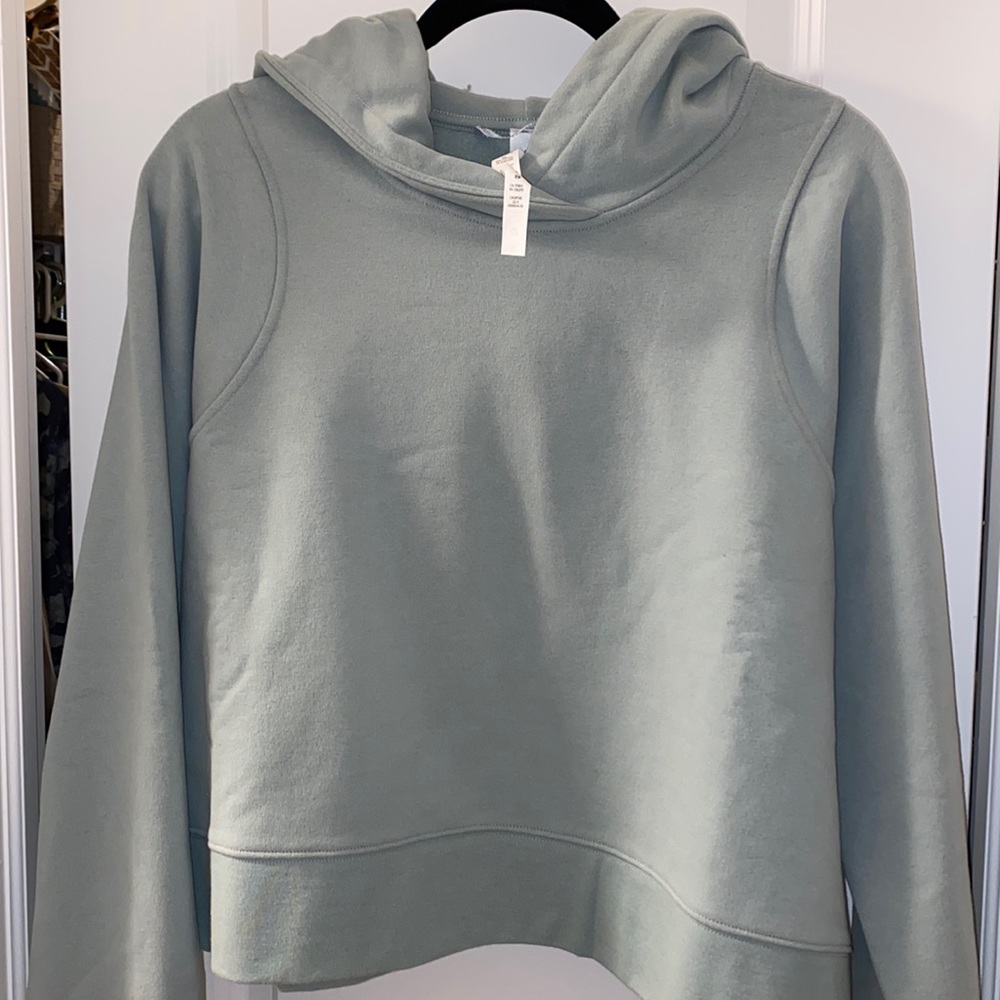 COPY - Lululemon Loungeful Cropped Hoodie 12